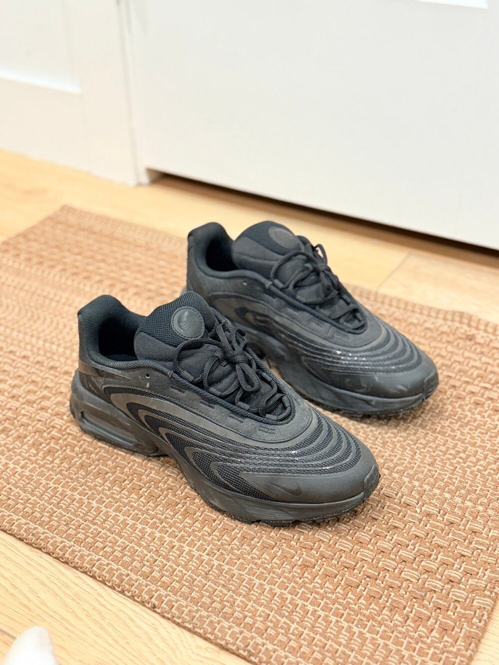 Nike Air Max Fire Triple Black Men’s Sneakers Size 11.5